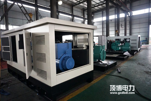 柴油50kw发电机组意想不到并机4大好处，除了省油，更能集中调度！
